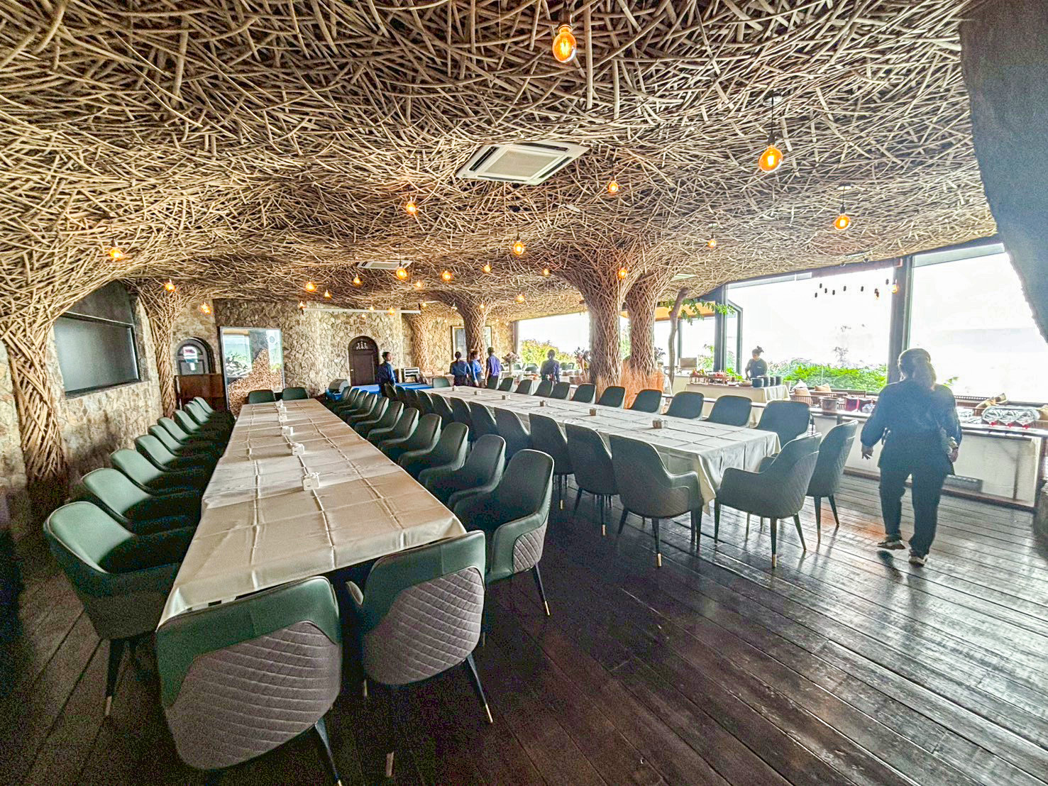 Must Visit 3 Mermaids Café Pattaya